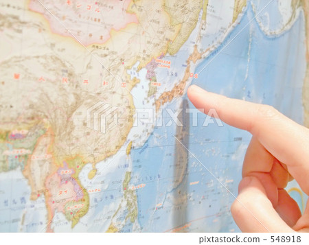 指著地圖 548918