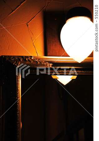 Light Ⅱ in the bathroom Light Ⅱ in the bathroom 550210
