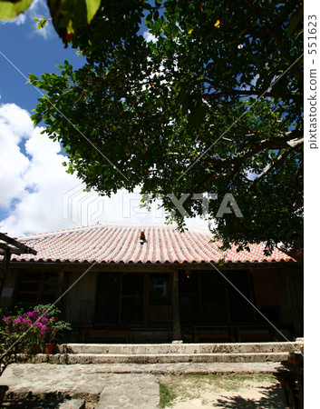 Okinawa old private house 1 551623