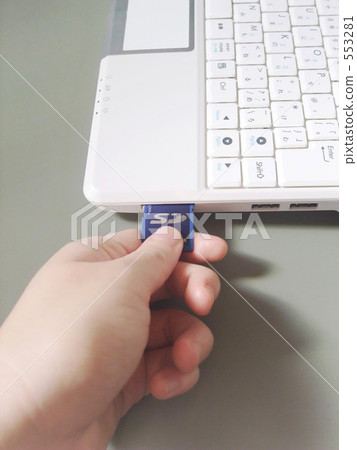 插入SD卡 553281