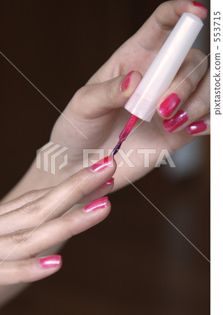 nail  553715