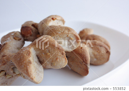 Bread  553852