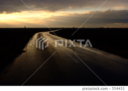 晚上路 晚上路 554431