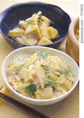 Boiled bamboo rice and bamboo shoots with Tosa 554642