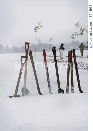 Snow and scoop Snow and scoop 554662