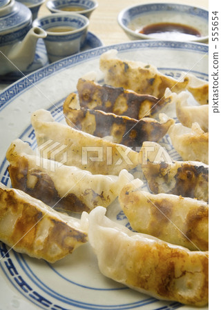煎餃子 555654