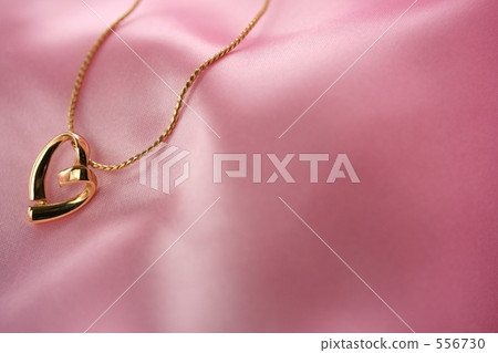 Heart pendant 556730