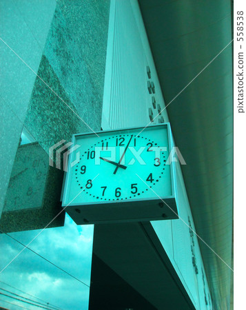 在10:03,車站 在10:03,車站 558538