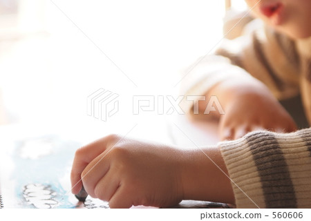 Child drawing 560606