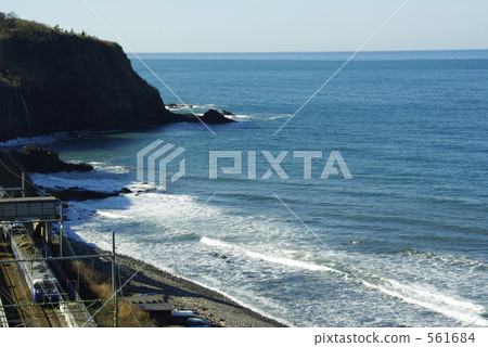 Wave behind station 561684