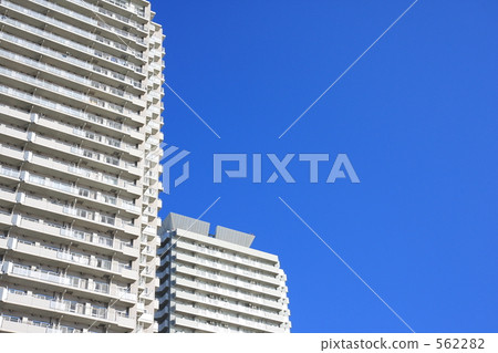 藍天和豪宅 562282