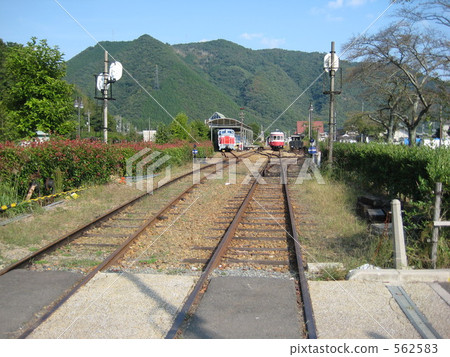 Nostalgic track 562583