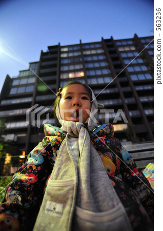 With my daughter ... ginger cookie in mouth 563236