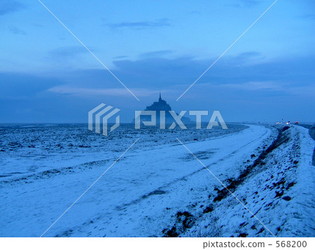 A world heritage on the snow "Mont Saint-Michel" A world heritage on the snow "Mont Saint-Michel" 568200