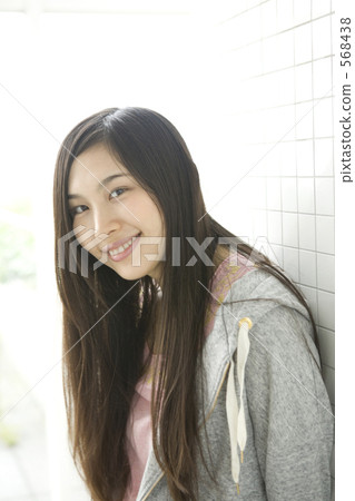 she, 20, Young female 568438