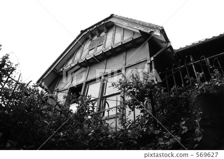 Haunted house 569627