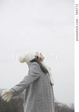 she, 20, Young female 569772