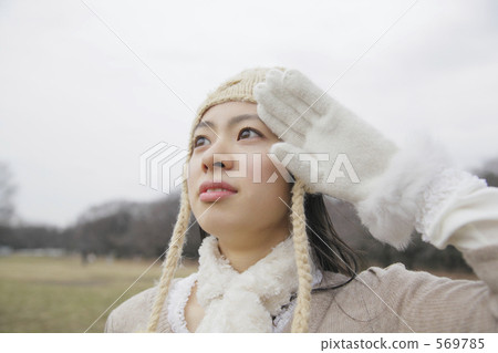 she, 20, Young female 569785