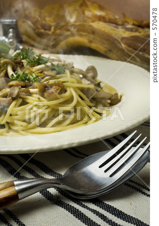 Mushroom pasta Mushroom pasta 570478