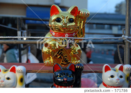 beckoning cat, temple festival, festival 571786