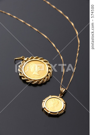 Coin pendant 574580