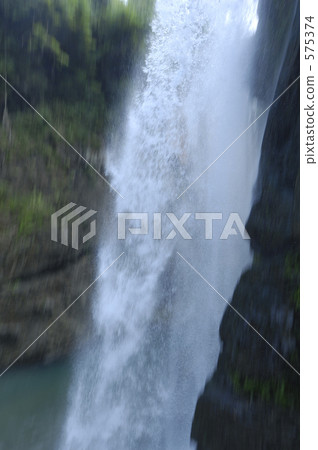 瀑布下的水潭 瀑布 石川 575374