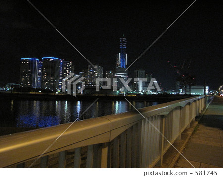 Night view from Minato Mirai Ohashi 581745