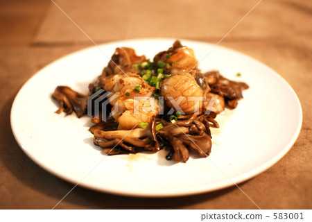 用黃油醬炒的扇貝 583001