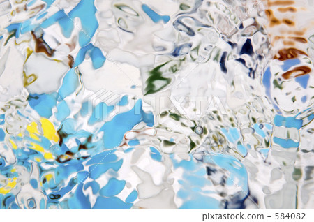 Beads and owlaki underwater 584082