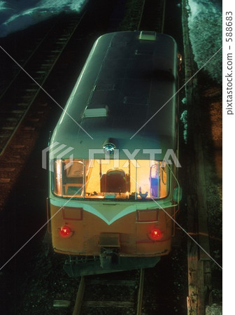 南方垂直列車 588683