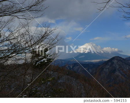 登山 爬山 積雪 594153