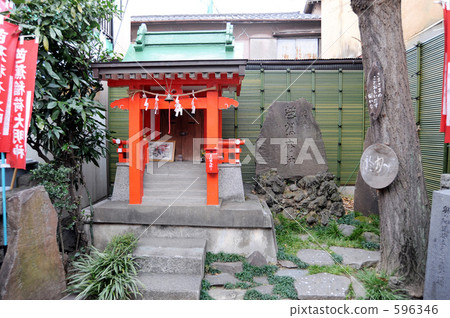 Basho Inari shrine 596346