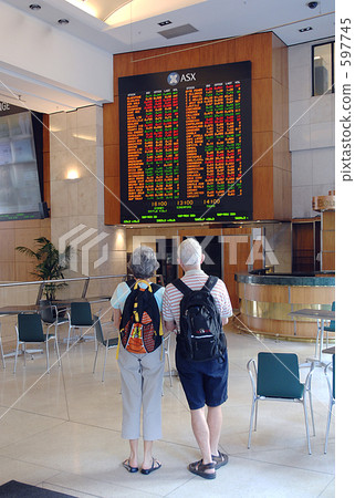 未來 未來 597745