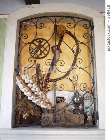 Antique miscellaneous goods 598418