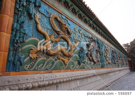 Forbidden City Kowloon Wall 2 598897