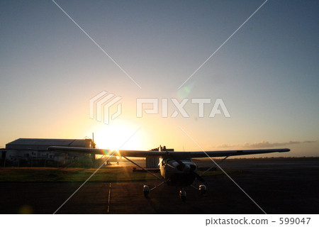 Sunset of Guam and Cessna Sunset of Guam and Cessna 599047