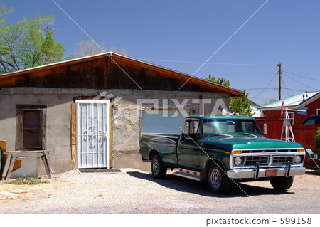 one-story house, route 66, truck 599158