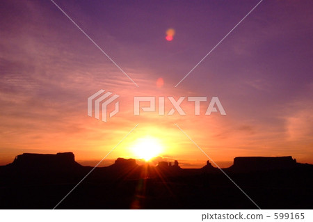 紀念碑谷1的黎明 599165