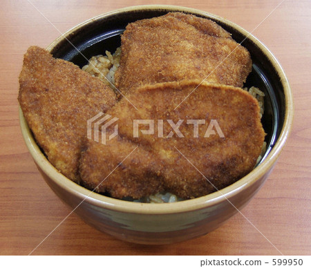 Sauce and bowls 599950