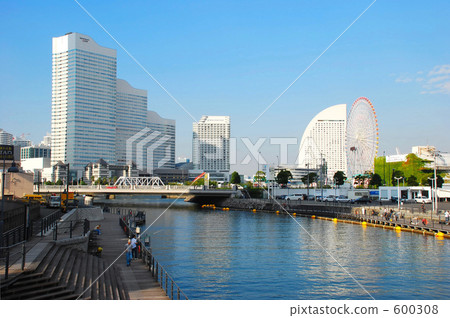 橫濱水邊建築群 橫濱水邊建築群 600308