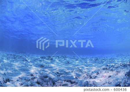 truk atoll, jeep island, desert island 600436