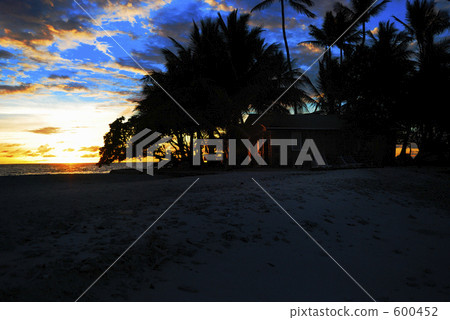 jeep island, truk atoll, sunrise 600452