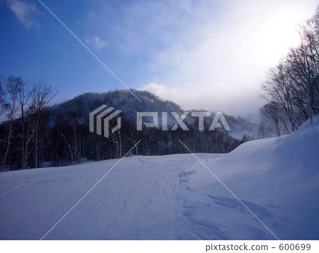 北海道雪山和光 600699