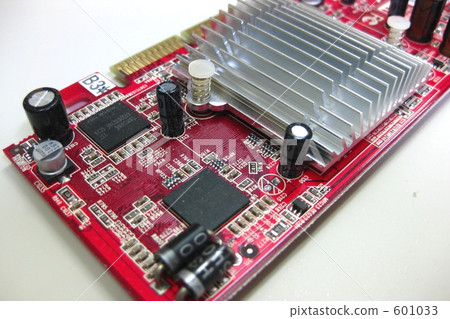 它是紅色的，但速度並不快3倍 601033