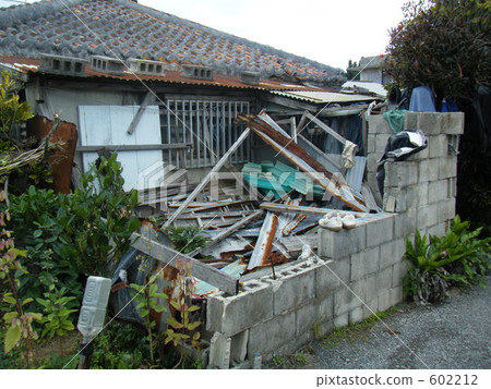 fence, ruins, ash 602212