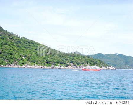 Tour with boat 603821