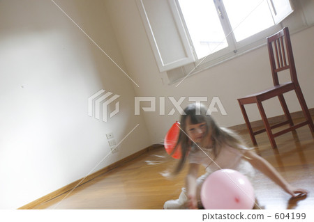 藍色眼眸 兩個(對象) 地板 604199