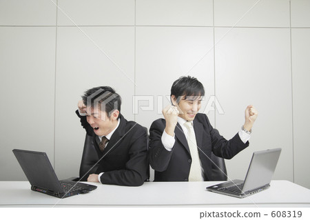 Businessman Businessman 608319