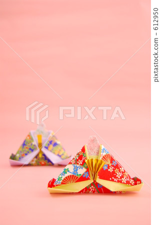 折疊的日本紙小雞 612950