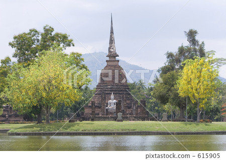 Sukhothai ruins Sukhothai ruins 615905